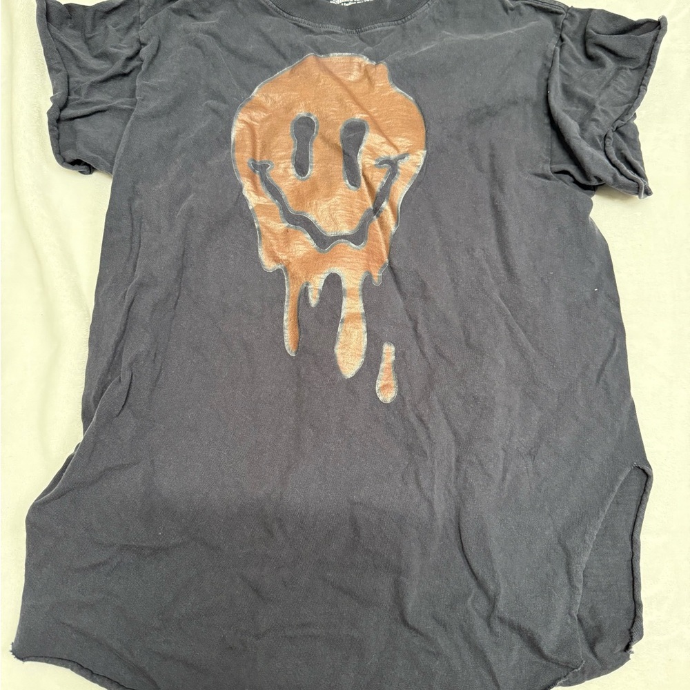 Women's Black Smiley Face Tee